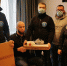 Инвалидам‑колясочникам из г.о. Пушкинский вручили ноутбуки с набором аксессуаров и доступом к интернету. - Управление соцзащиты населения
