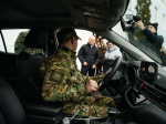 Ветеран СВО из Городского округа Пушкинский получил автомобиль с ручным управлением